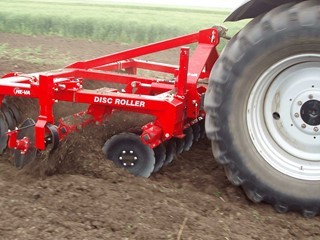 Photo showing the rigid disc roller model from the side
