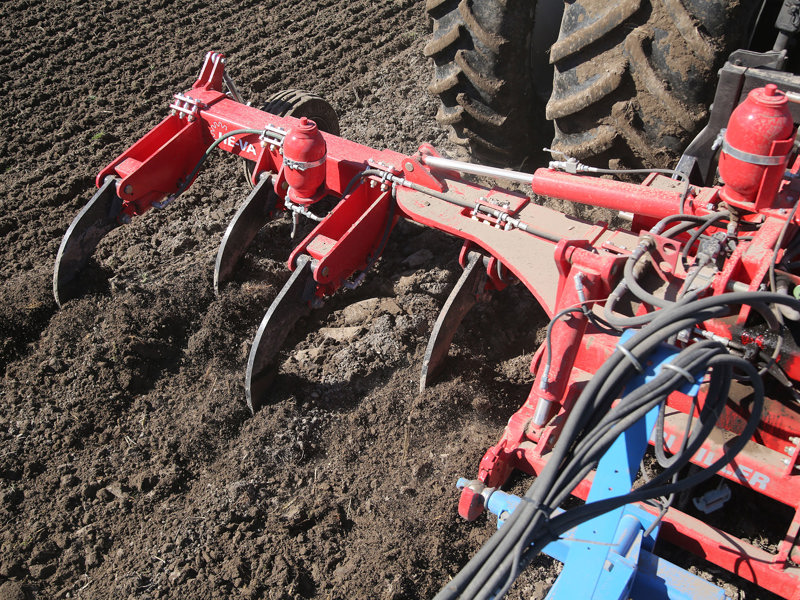 Rear view of HE-VA Combi-Lift Pre-Cultivator