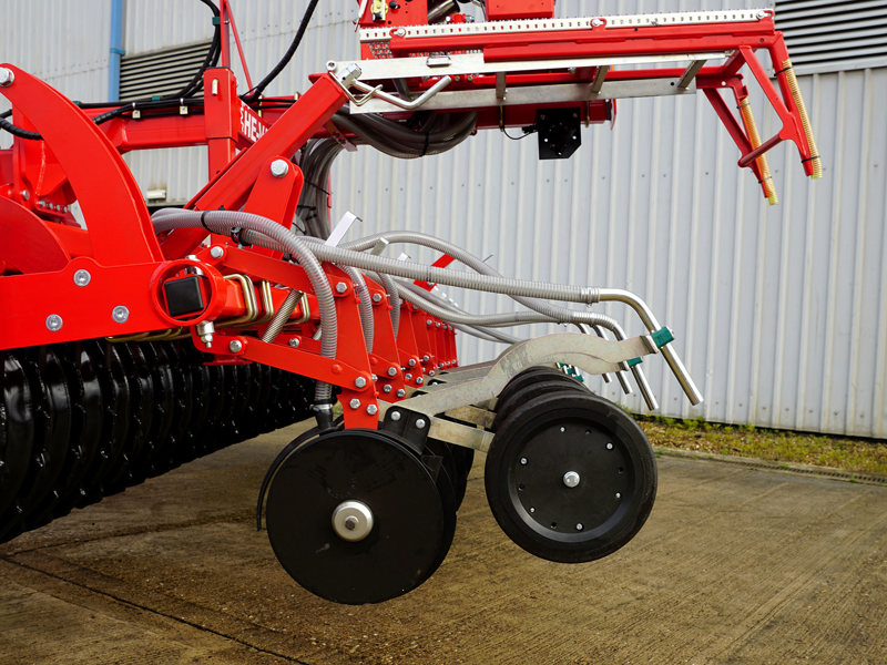 HE-VA Accu-Disc fitted to a HE-VA Stealth low-disturbance Subsoiler, in yard