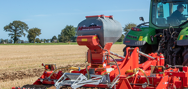OPICO Variocast Seeder on HE-VA Cultivator