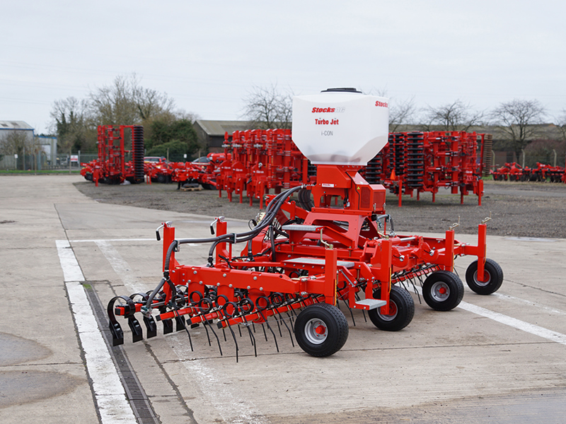 Yard image of HE-VA Grass Combi fitted with Stocks Ag Turbo Jet 8 Applicator